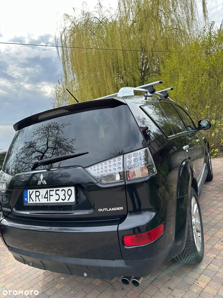 Mitsubishi Outlander - 8