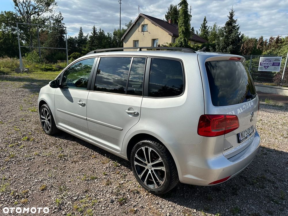 Volkswagen Touran 2.0 TDI DPF BlueMotion Technology DSG Highline - 5