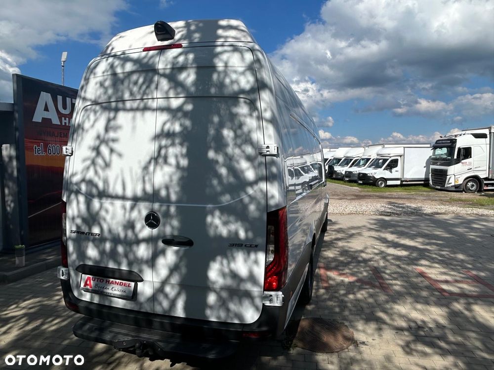 Mercedes-Benz Sprinter - 6