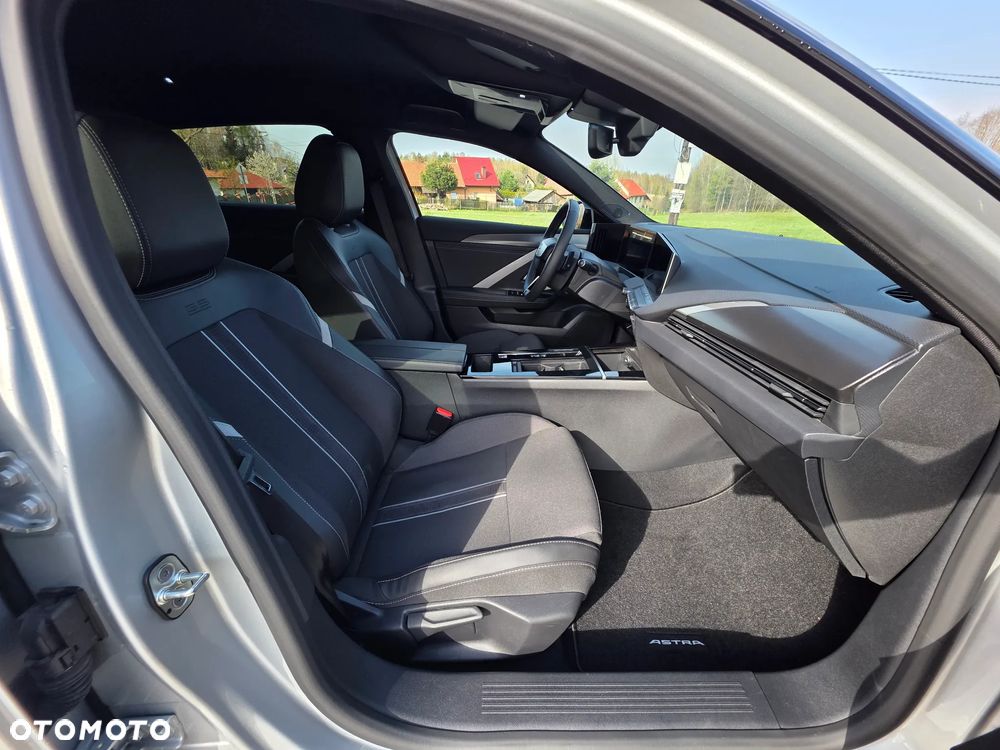 Opel Astra 1.2 Turbo Automatik GS - 12