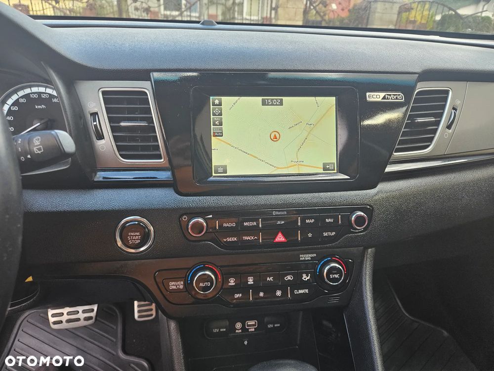 Kia Niro 1.6 GDI Hybrid M - 16