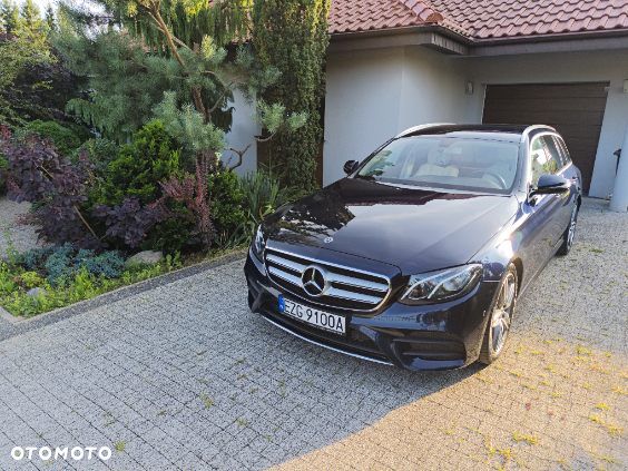 Mercedes-Benz Klasa E 220 d 4-Matic 9G-TRONIC - 20
