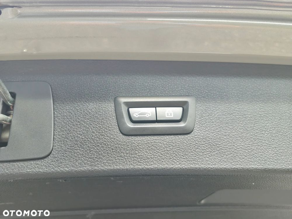 BMW Seria 2 218d Sport-Aut Luxury Line - 23