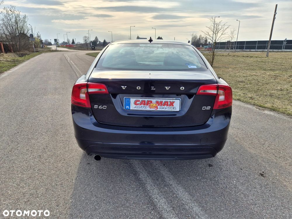 Volvo S60 D2 Momentum - 3