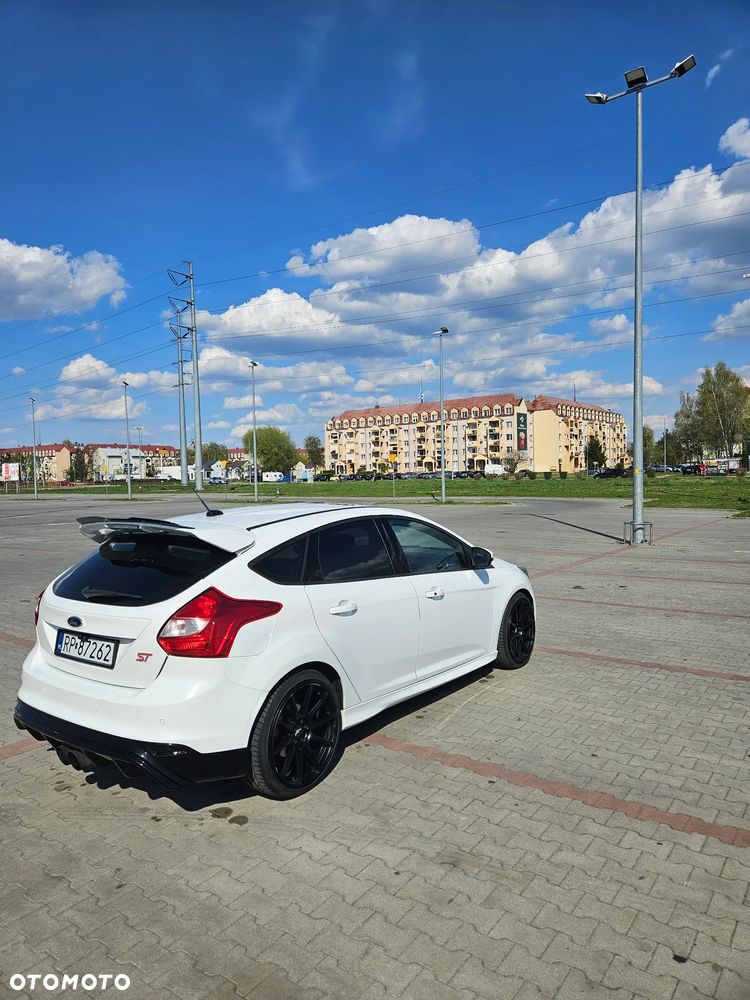 Ford Focus 2.0 EcoBoost ST - 5