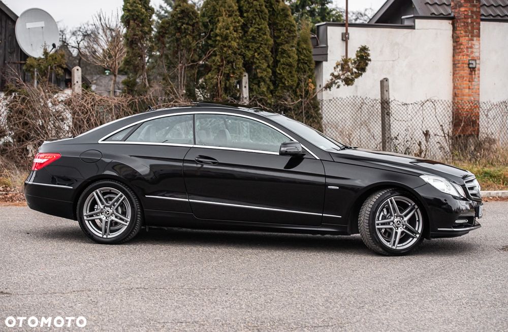 Mercedes-Benz Klasa E 250 CGI BlueEFFICIENCY Automatik Avantgarde - 3