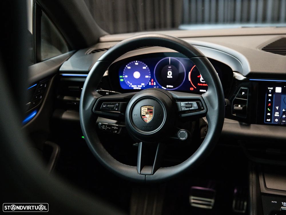 Porsche Macan Electric 4 - 27