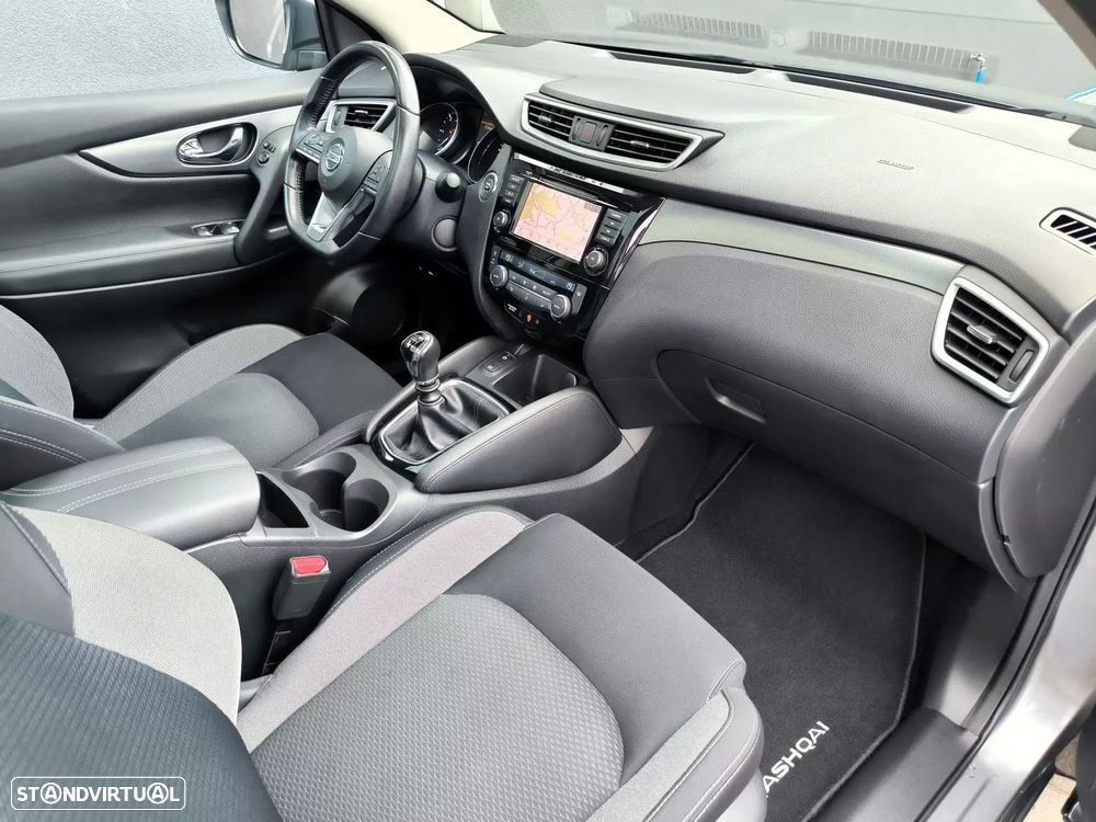 Nissan Qashqai 1.5 dCi N-Connecta J18 - 22