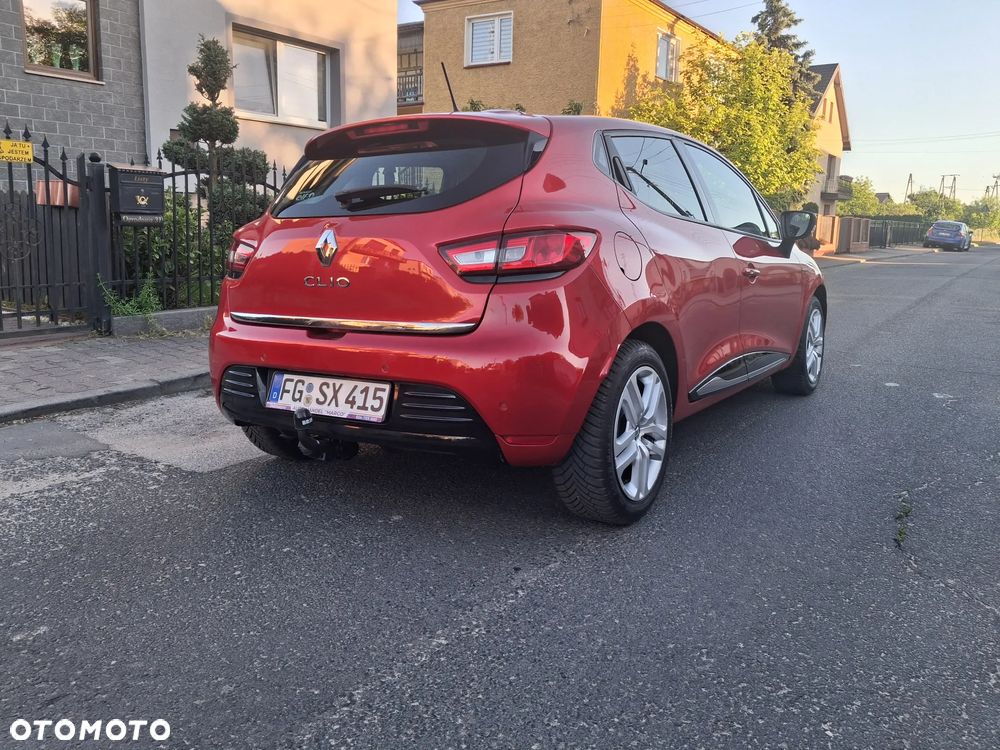 Renault Clio 1.2 16V 75 LIMITED - 6