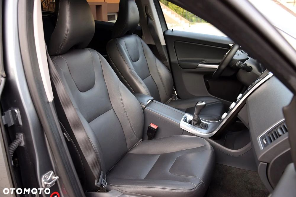 Volvo XC 60 D4 Summum - 17