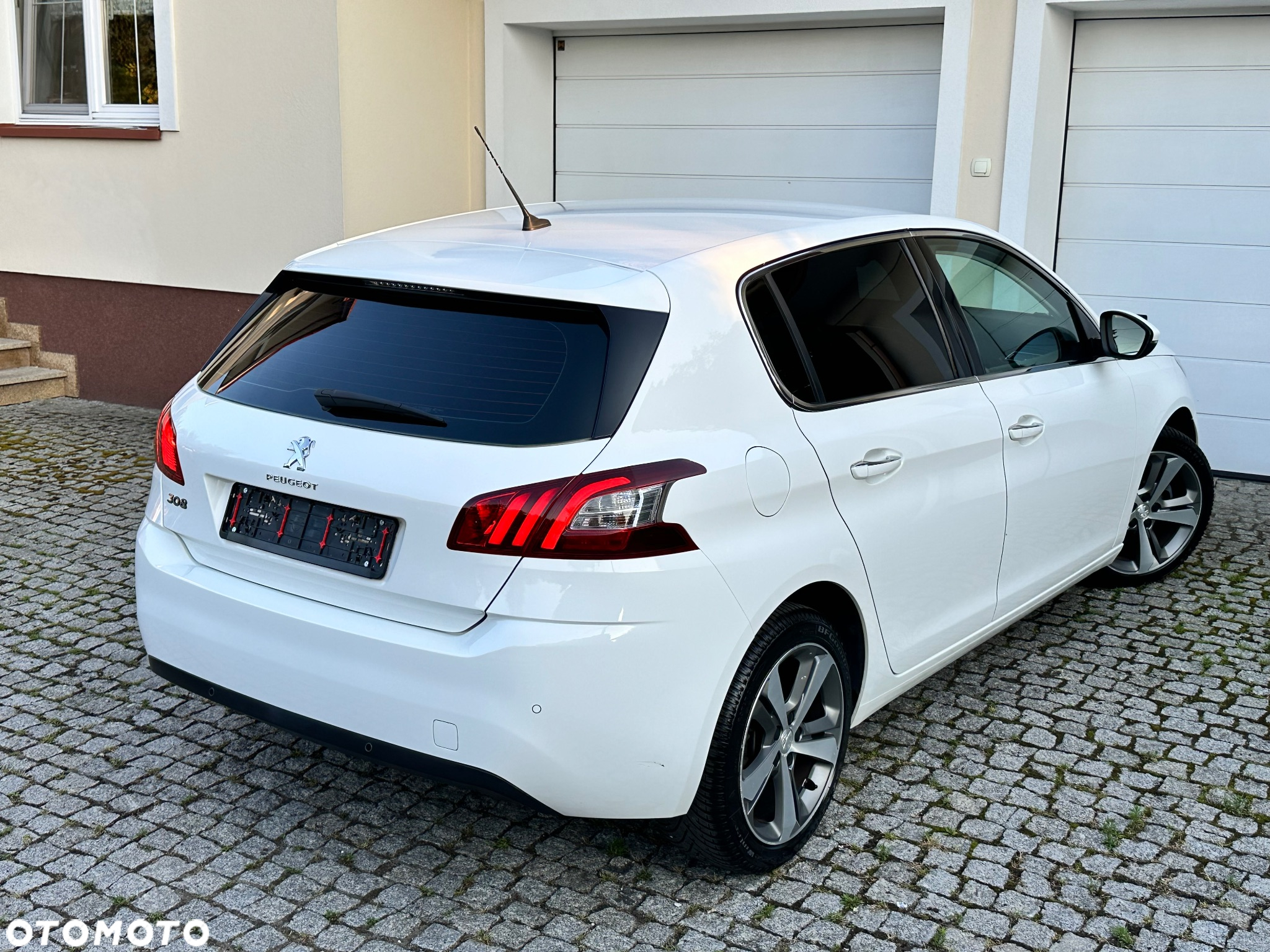Peugeot 308 SW e-HDi FAP 115 Stop&Start Business Line Niveau 1 - 7