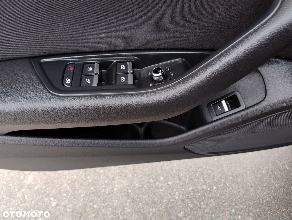 Audi A4 Avant 2.0 TDI - 13