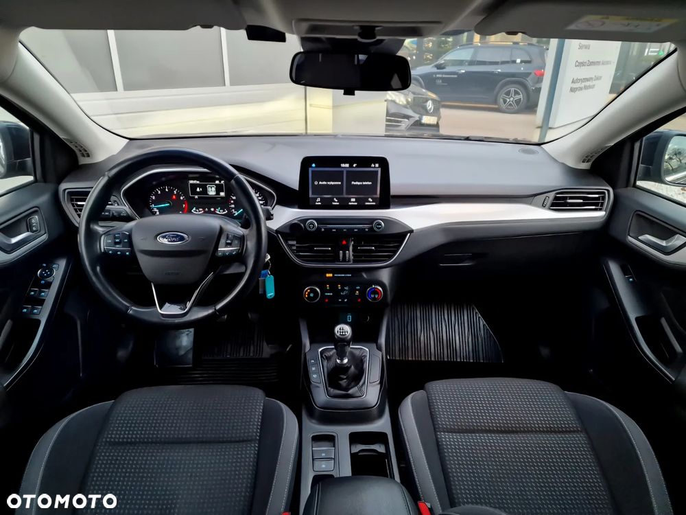 Ford Focus SW 1.0 EcoBoost Titanium - 6
