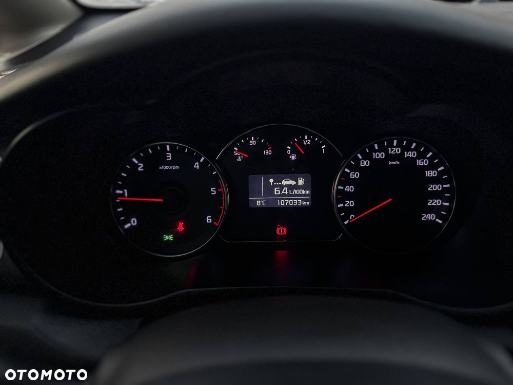 Kia Carens 1.7 CRDi M - 15