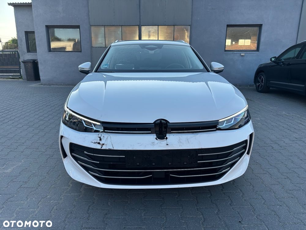 Volkswagen Passat - 11