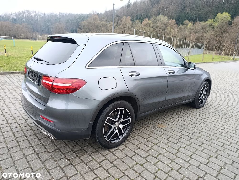 Mercedes-Benz GLC 220 d 4Matic 9G-TRONIC AMG Line - 7