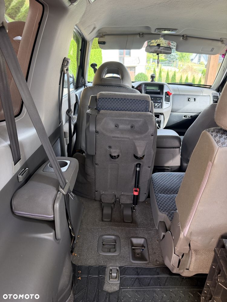 Mitsubishi Pajero - 10