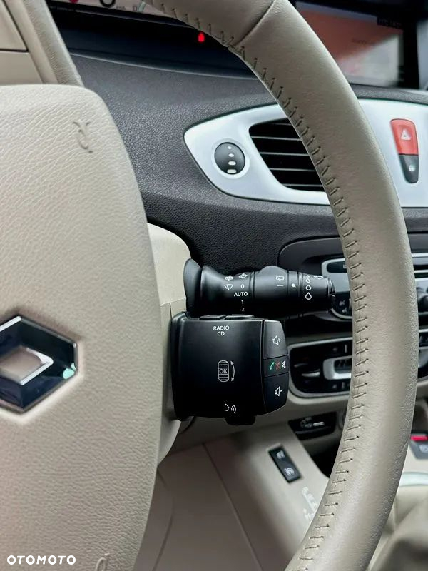 Renault Grand Scenic - 20