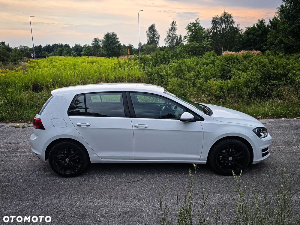 Volkswagen Golf - 6