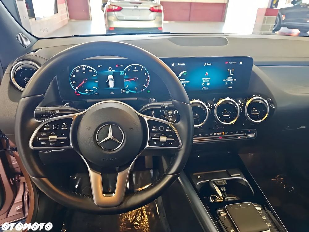 Mercedes-Benz GLA 250 4-Matic AMG Line - 9