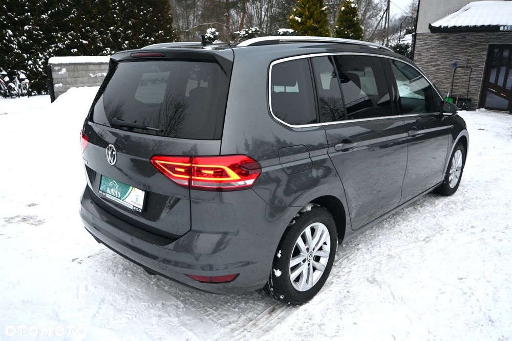 Volkswagen Touran 2.0 TDI SCR Highline - 9