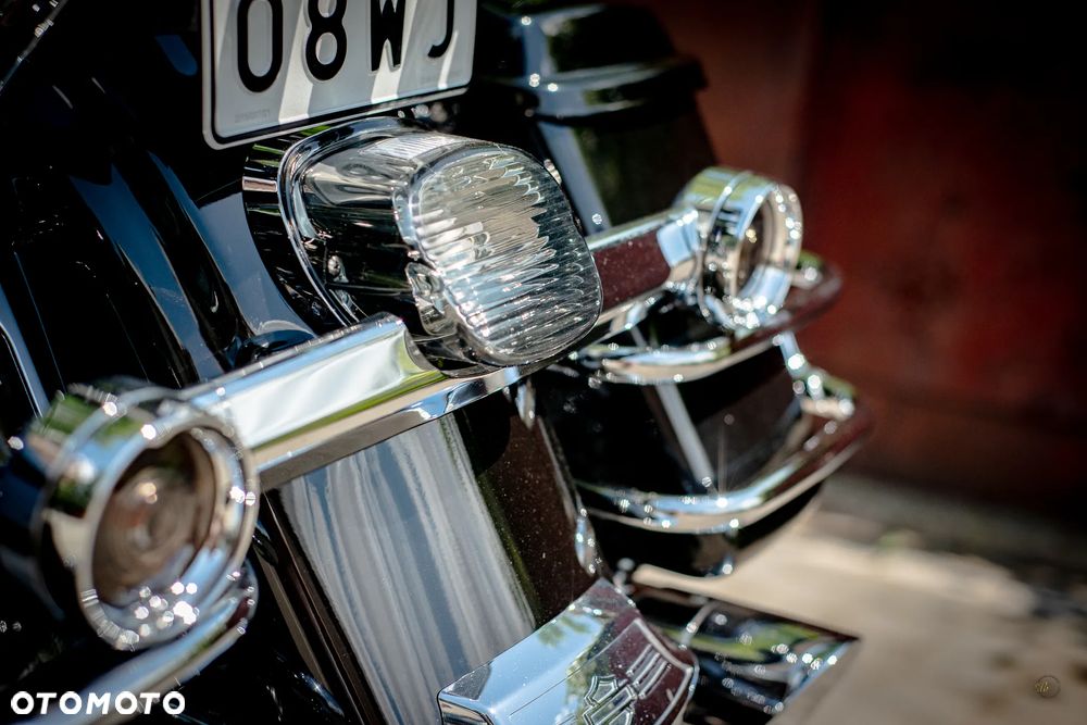 Harley-Davidson Touring Road King - 12