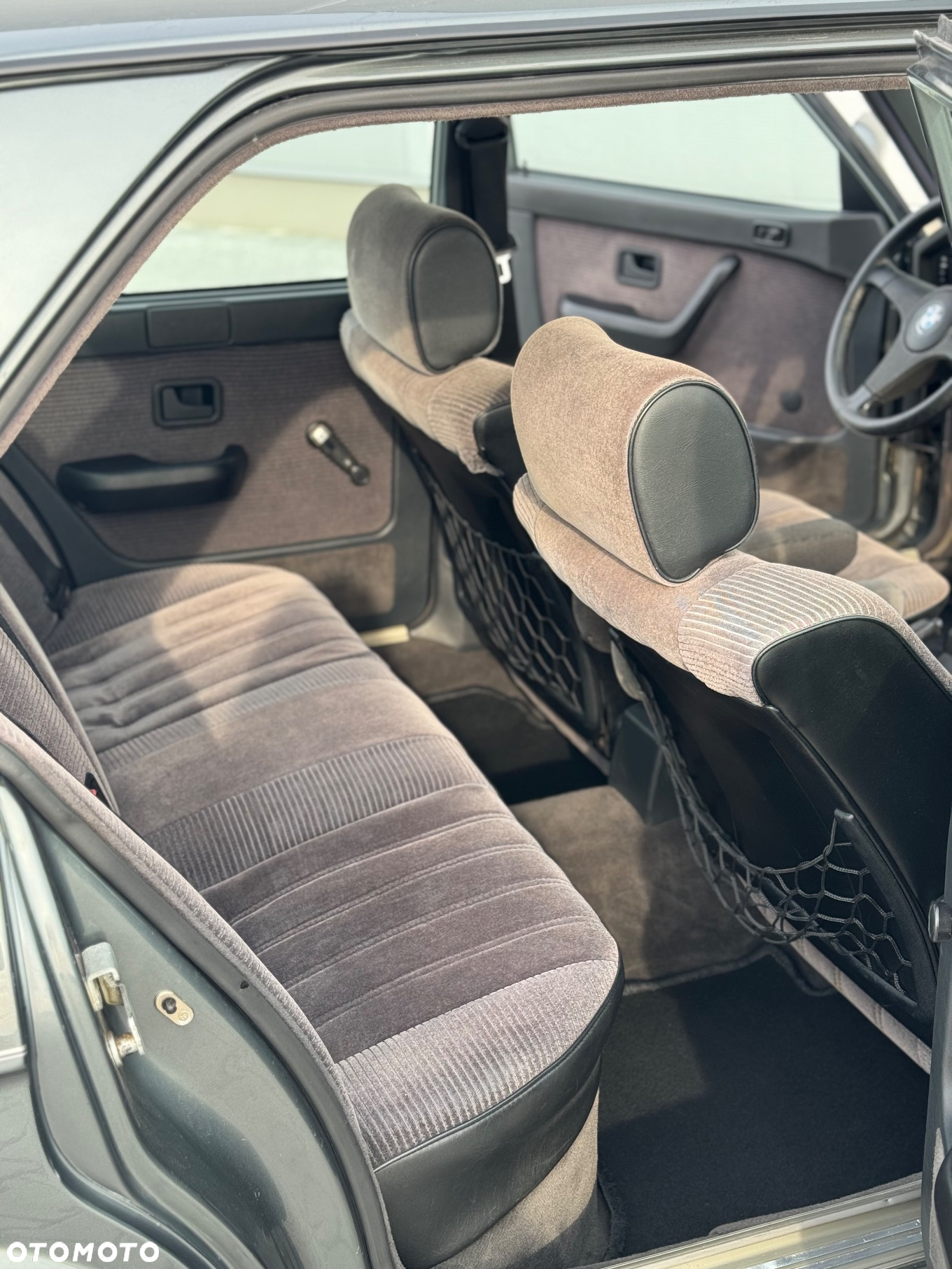 BMW Seria 5 520i - 11