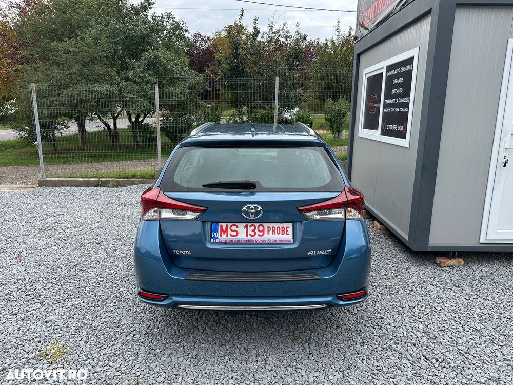 Toyota Auris 1.6 D-4D Touring Sports Design Edition - 8