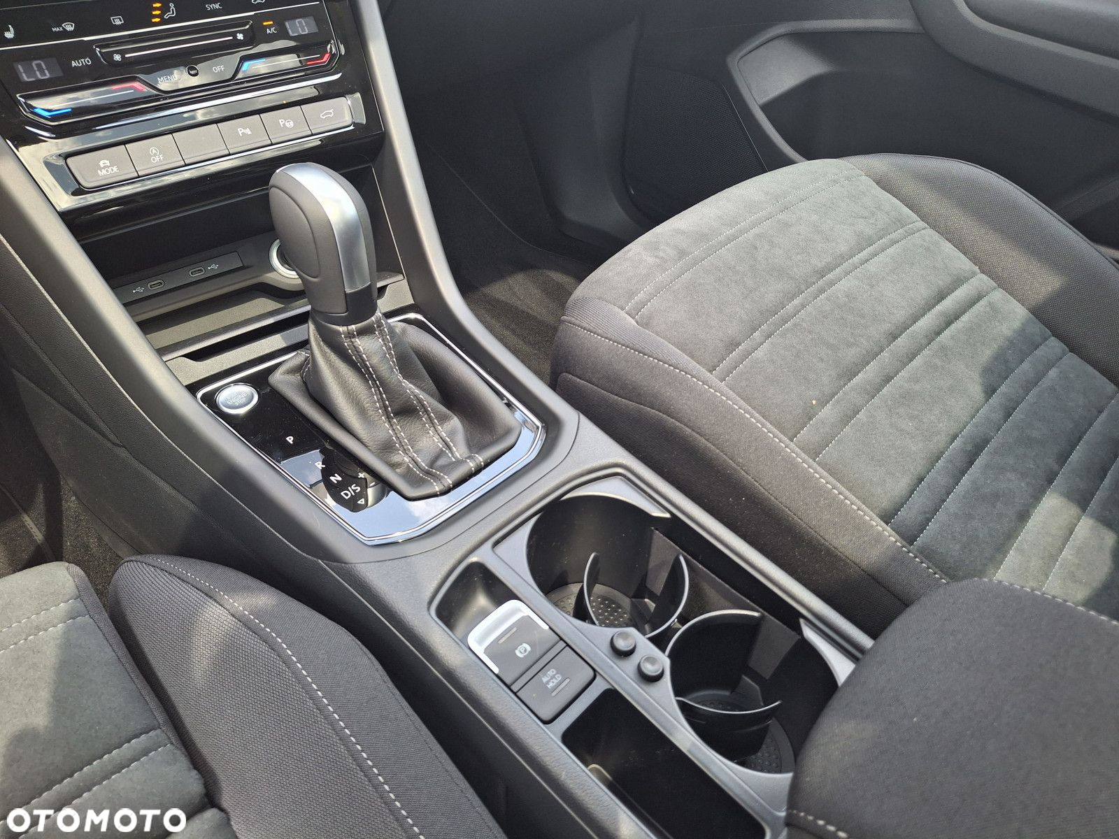 Volkswagen Touran 1.5 TSI EVO Highline DSG - 17