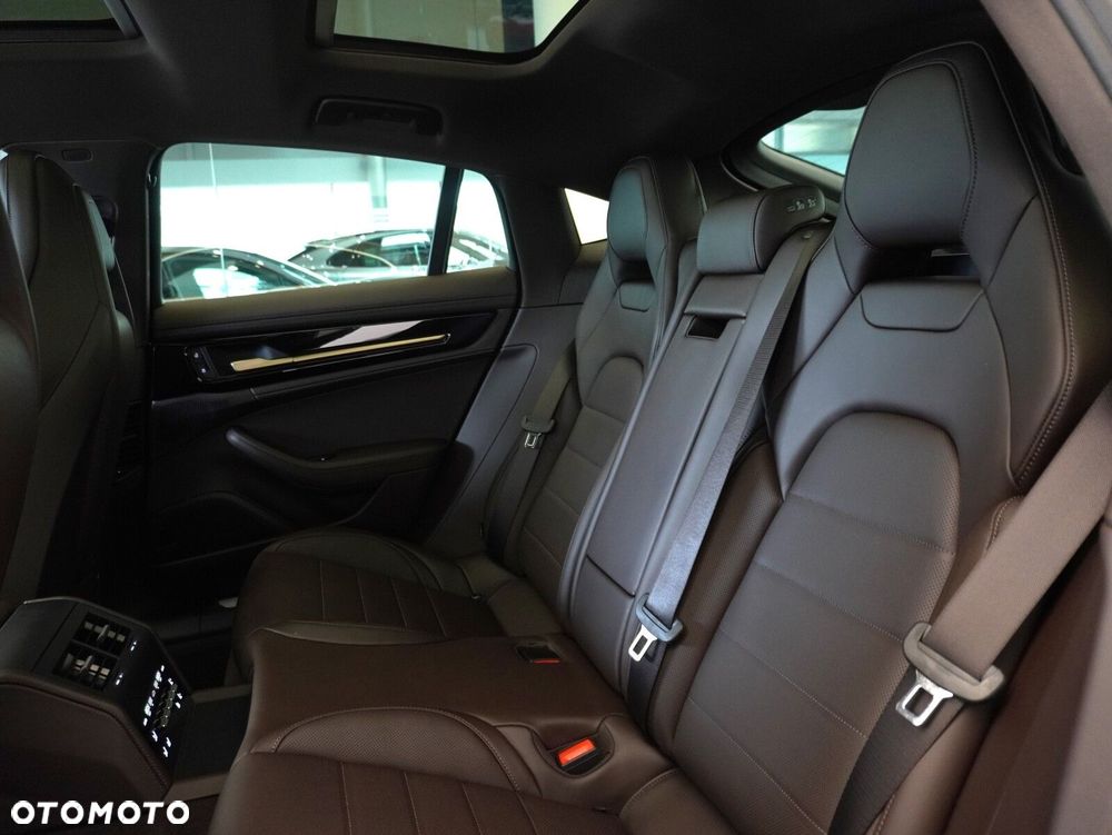 Porsche Panamera 4 - 34