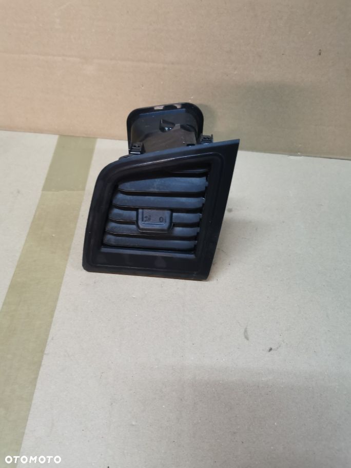 Vw T6 kratka nawiewu 7E1819203G - 1