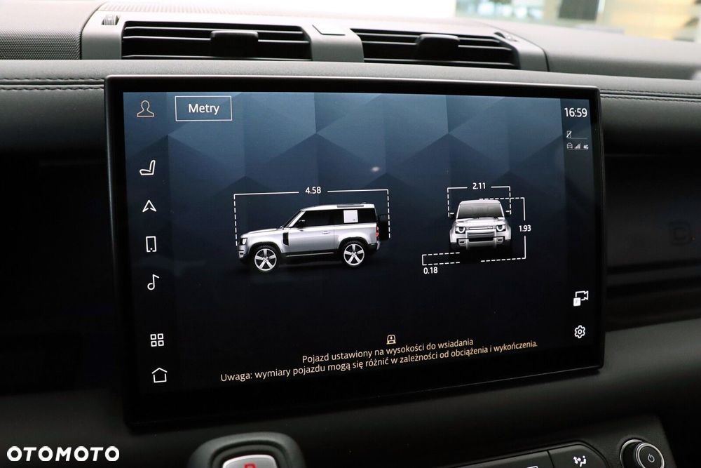 Land Rover Defender - 31