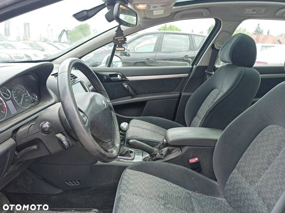 Peugeot 407 - 8