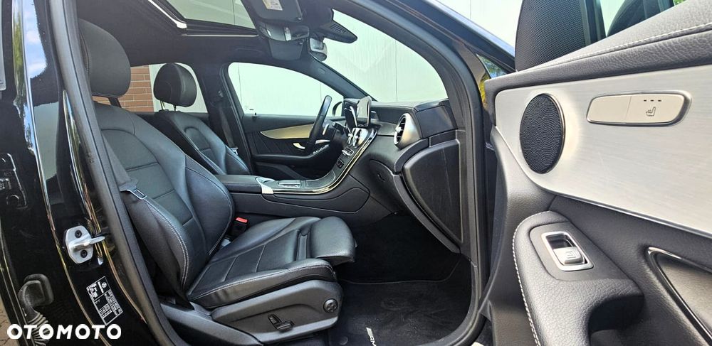 Mercedes-Benz GLC 200 d 4Matic 9G-TRONIC AMG Line - 25
