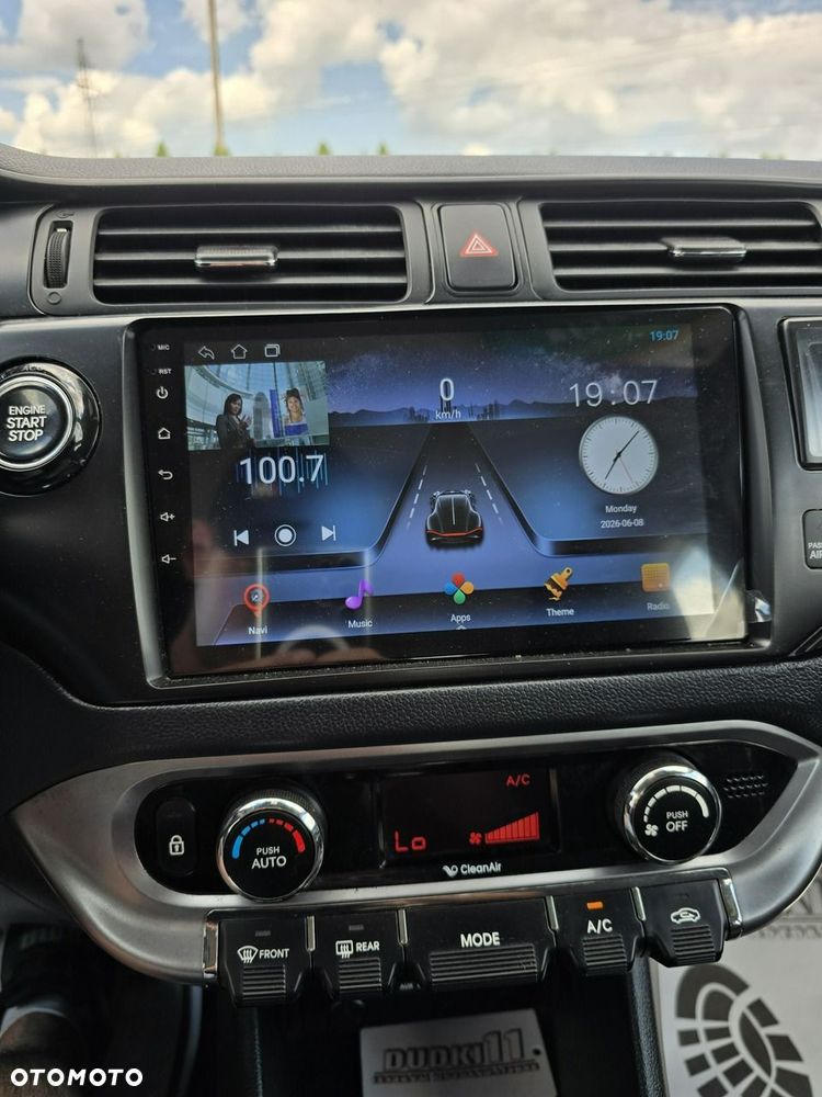 Kia Rio - 33