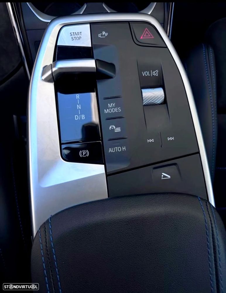 BMW iX2 eDrive20 Pack Desportivo M Pro - 11