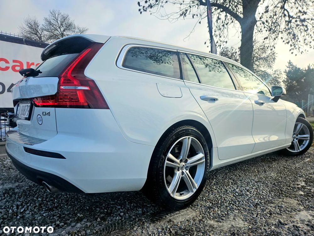 Volvo V60 D4 Momentum - 9