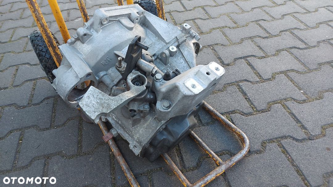 SKRZYNIA PKG 1,2 TSI VW CADDY Golf VII Seat Leon Audi A3 2016r - 1