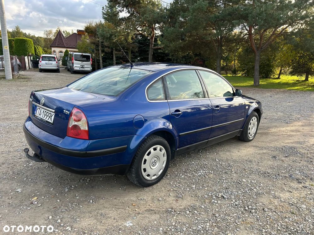 Volkswagen Passat 1.9 TDI Comfortline - 4