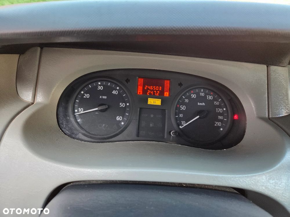 Renault Trafic - 23