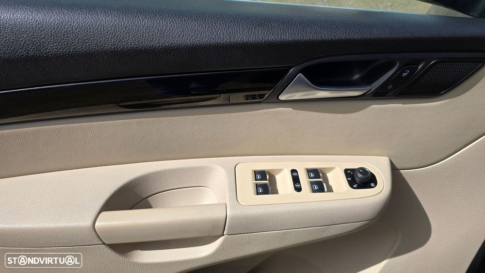 VW Sharan 2.0 TDI Blue Highline - 11