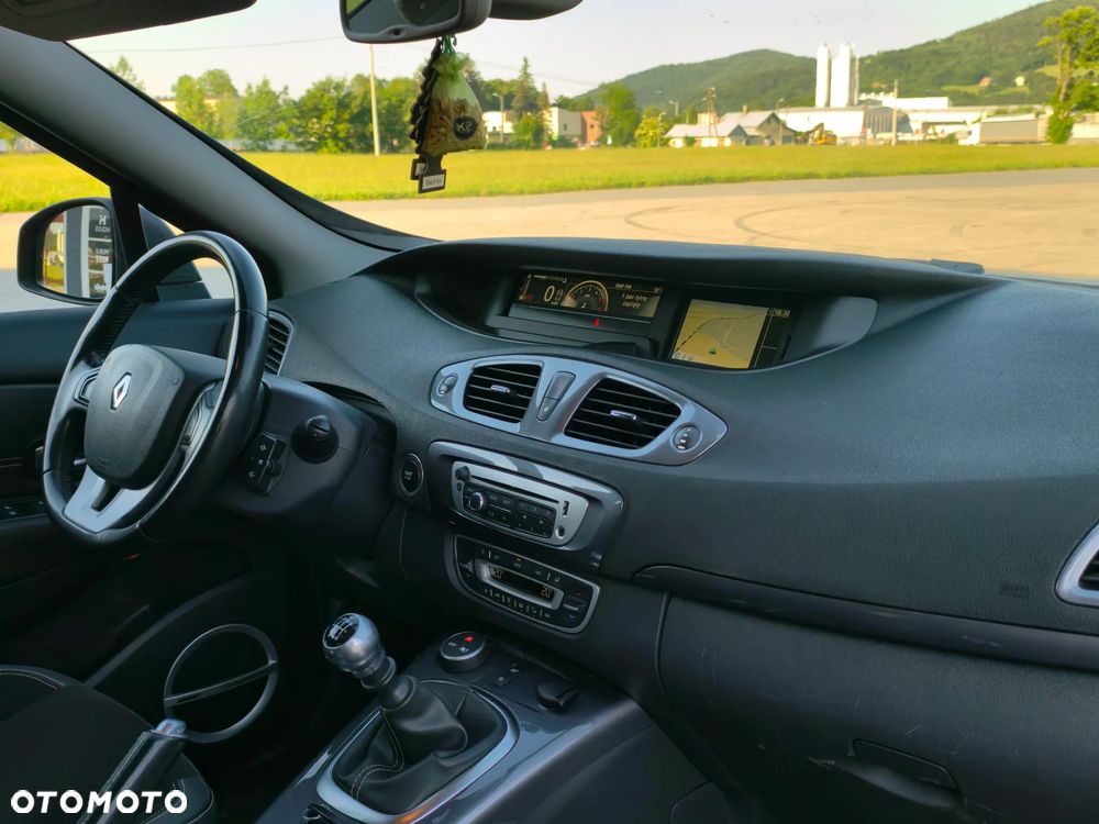 Renault Scenic dCi 110 Xmod Paris - 28