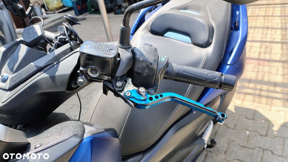 Yamaha X-max - 4