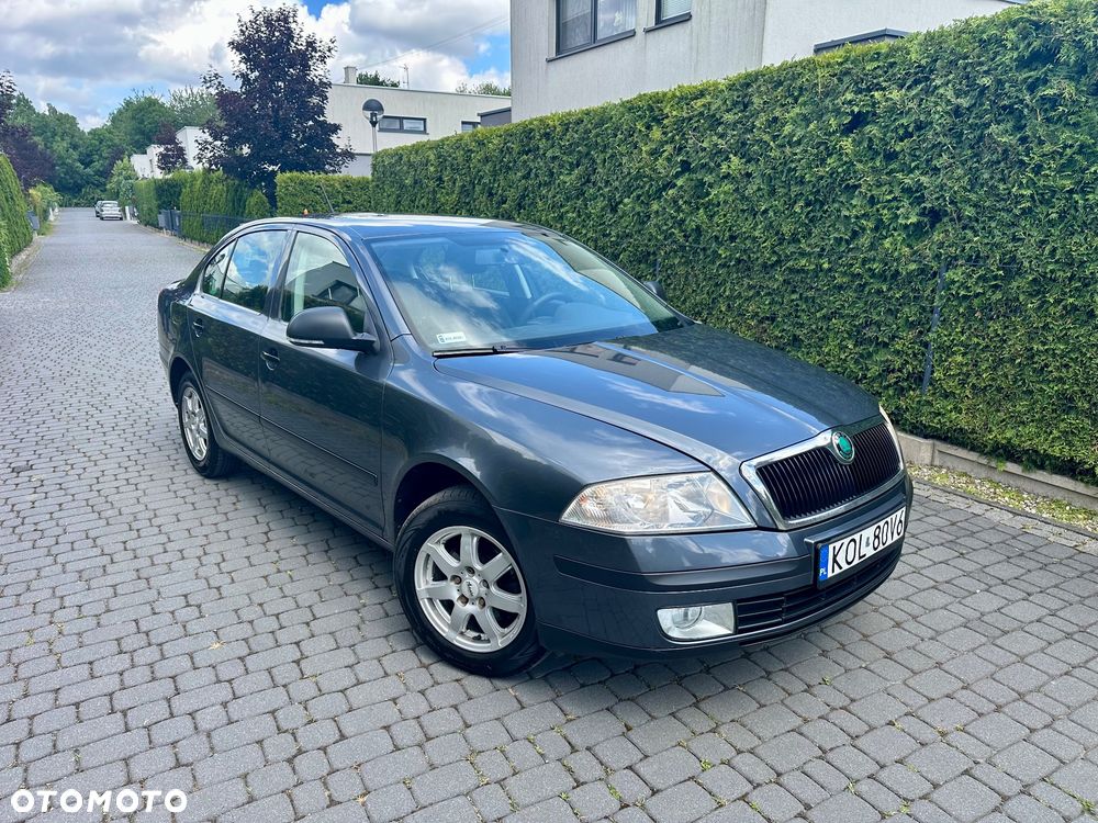 Skoda Octavia 1.6 Ambition - 8