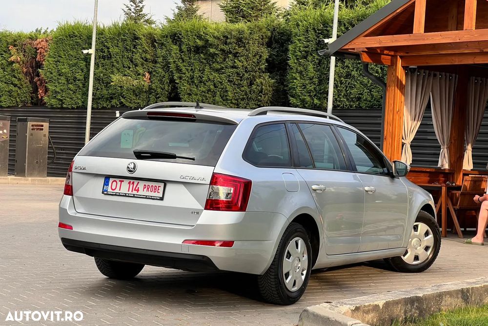 Skoda Octavia 1.6 TDI Premium Edition - 4