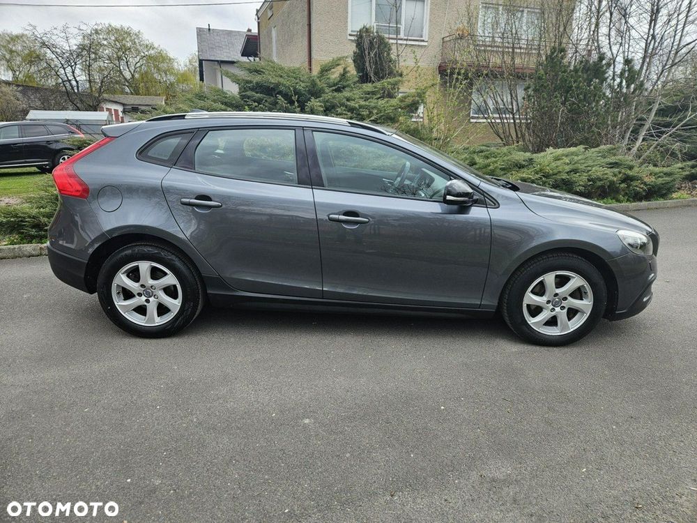 Volvo V40 Cross Country - 6