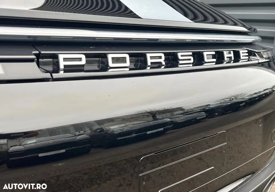 Porsche 911 Carrera PDK - 4