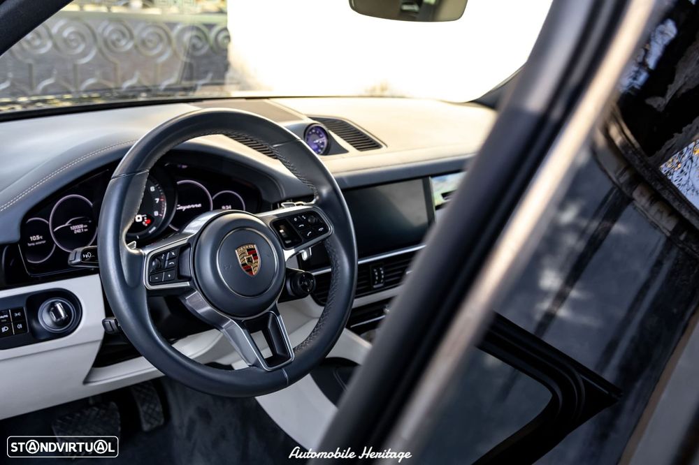 Porsche Cayenne - 23
