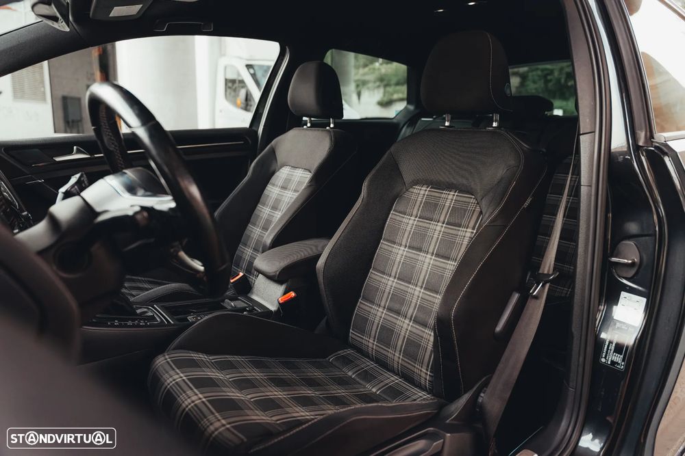 VW Golf 2.0 TDi GTD DSG - 16