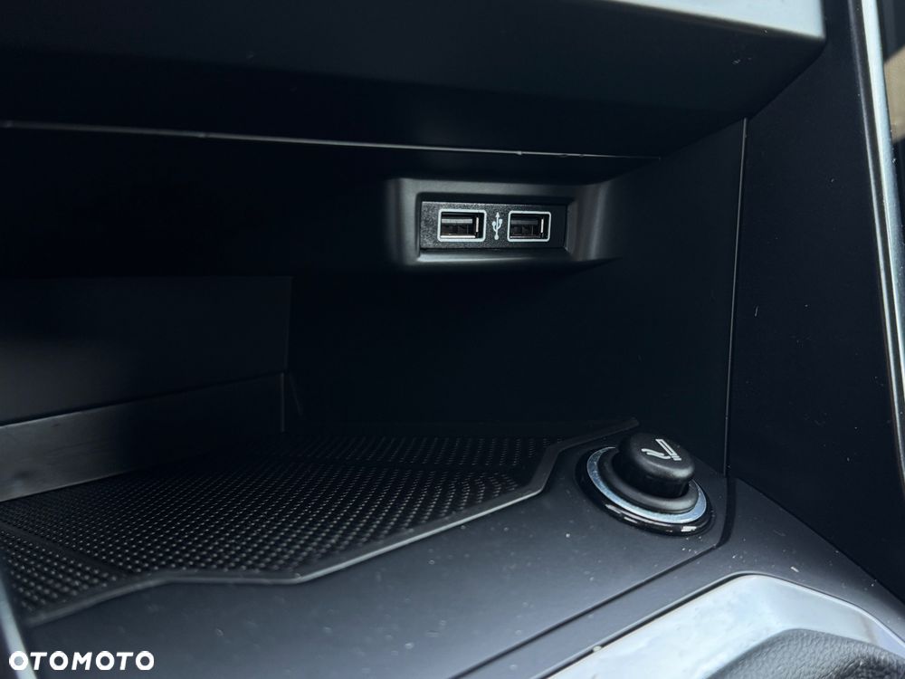 Volkswagen T-Roc 1.0 TSI OPF Style - 32